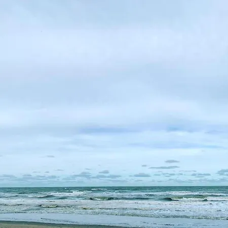 Lejlighed Romantic Coastal Escape *